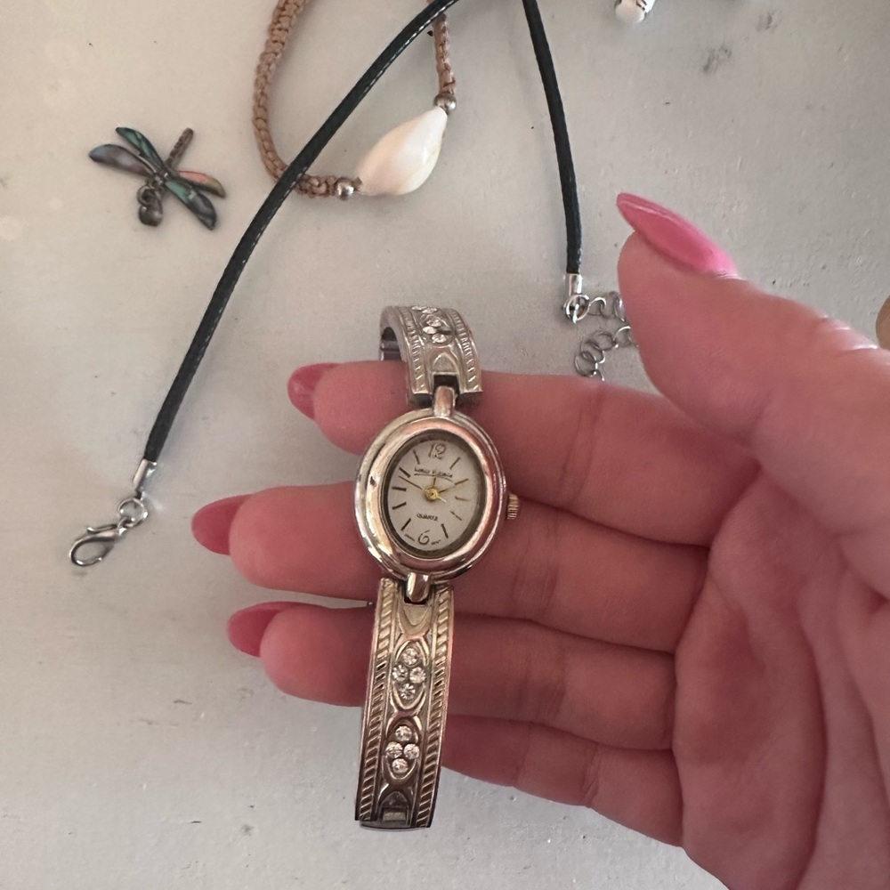 dainty watch